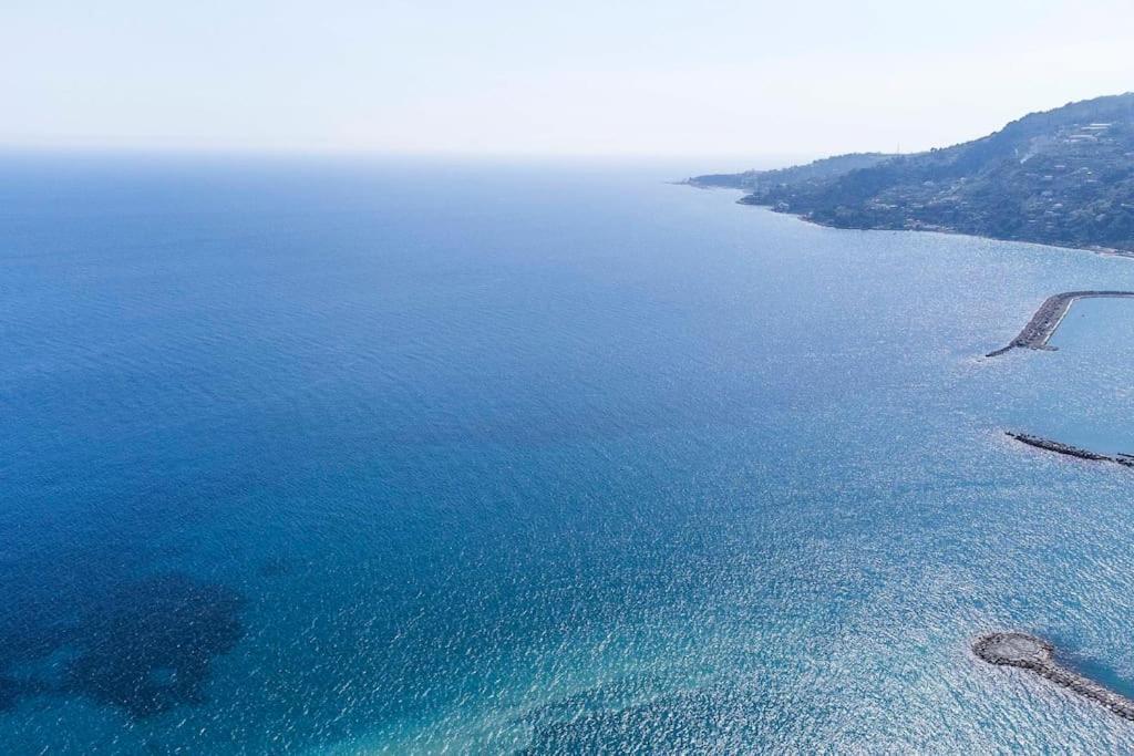 شقة Il Grande Blu - Vista Panoramica Sul Golfo أوسبيداليتي المظهر الخارجي الصورة
